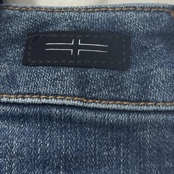 Liverpool Flare Button Fly Frayed Hem Jeans LM4430CH1 Size  6/28 Missoula - Picture 8 of 11